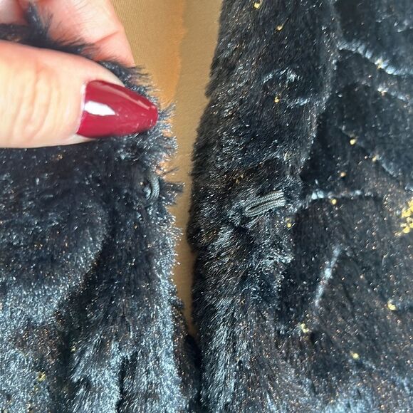 Betsy Johnson sequin and faux fur vest size small - Picture 5 of 8